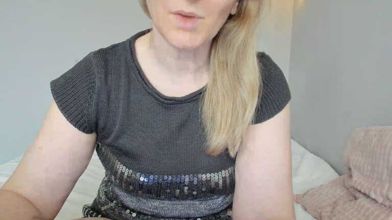 XxSweety_GirlxX's Streamate show and profile