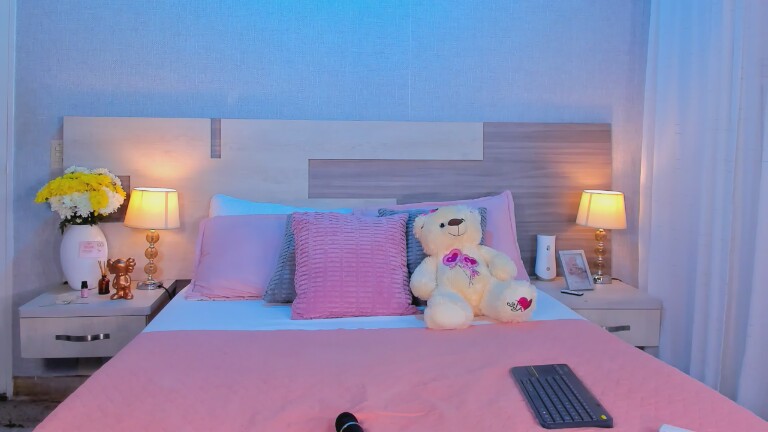 AnaSofiaLeon's Streamate show and profile