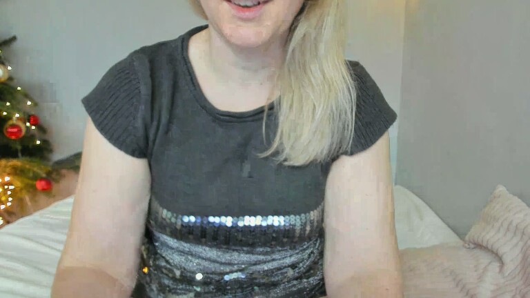 XxSweety_GirlxX's Streamate show and profile