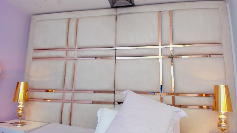 HollyCarteers's Streamate show and profile