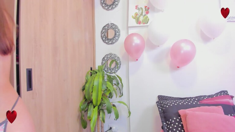 LunaGrealish's Streamate show and profile