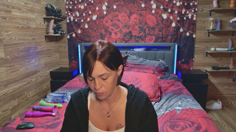 thesexymilf22's Streamate show and profile