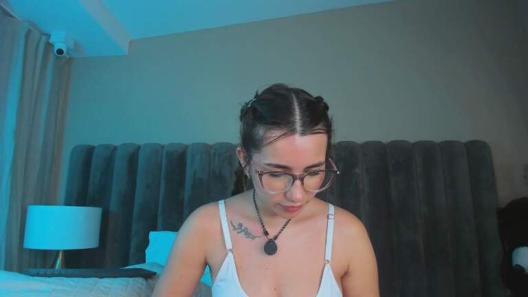 AuraRosse's Streamate show and profile