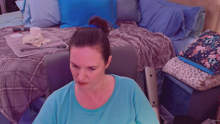 Nina's Streamate show and profile