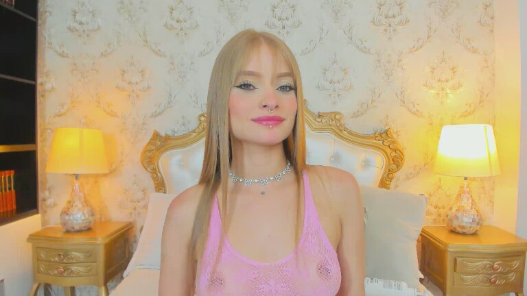 ZuzanHoll's Streamate show and profile