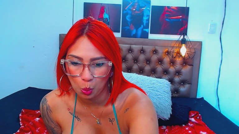 AngelicaRed021's Streamate show and profile