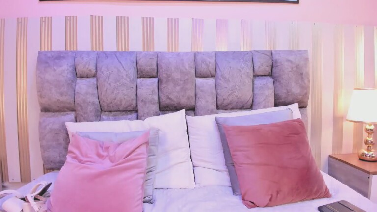 nova_lanee's Streamate show and profile