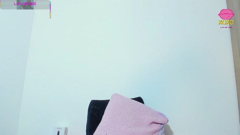 mellanie28's Streamate show and profile