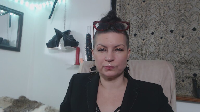 TheeLadyKatrina's Streamate show and profile