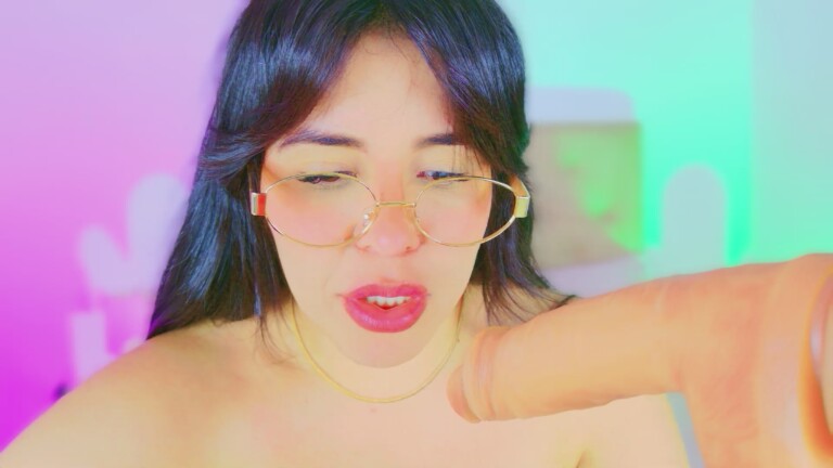 CharlootteEvans's Streamate show and profile