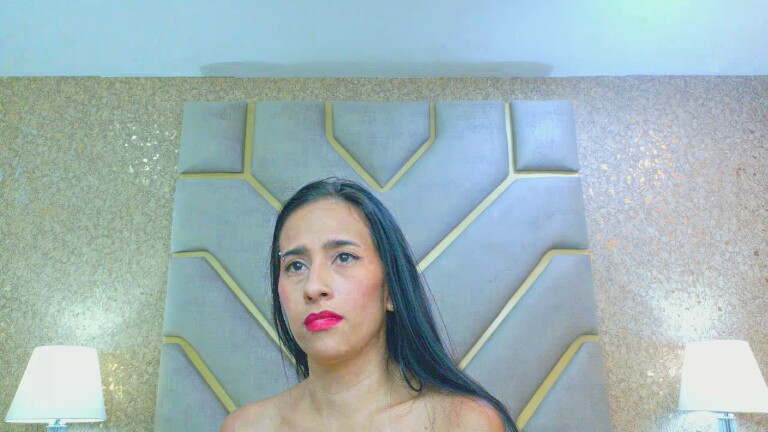 DaraInk's Streamate show and profile