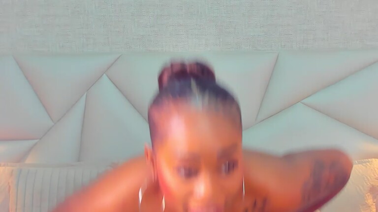 TyraaLambert's Streamate show and profile