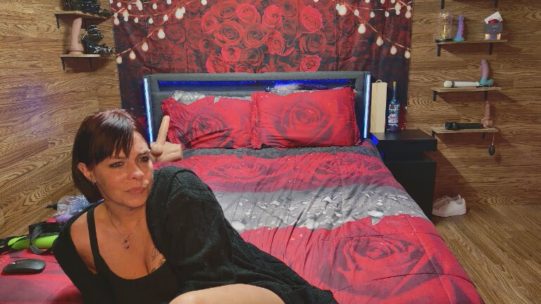 thesexymilf22's Streamate show and profile