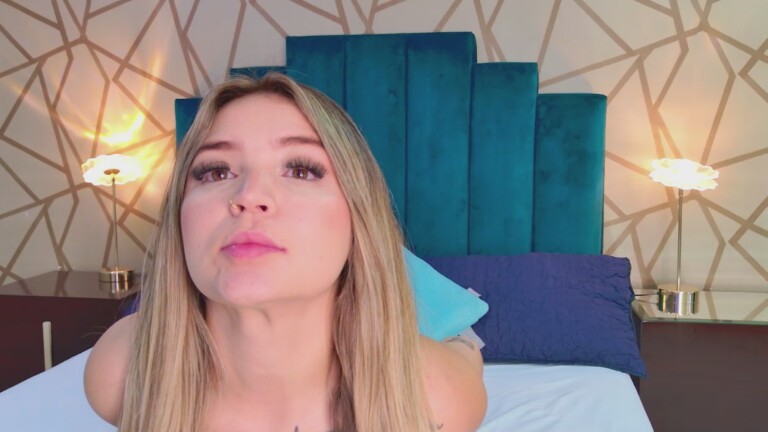 CristalHank's Streamate show and profile