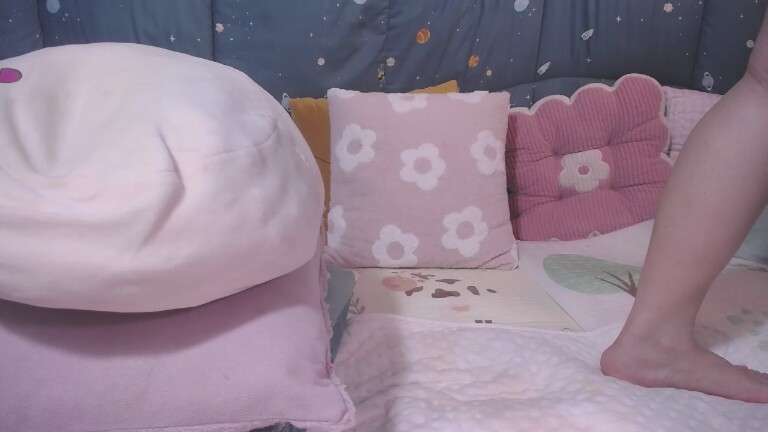 ninini92's Streamate show and profile