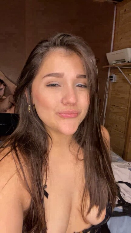 Angietubebe's Streamate show and profile