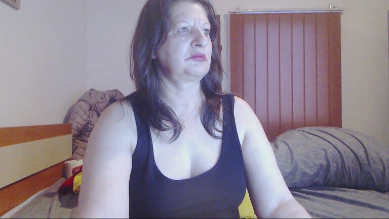 ExtasyMature's Streamate show and profile