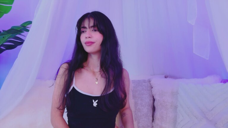 SaraFernandez's Streamate show and profile