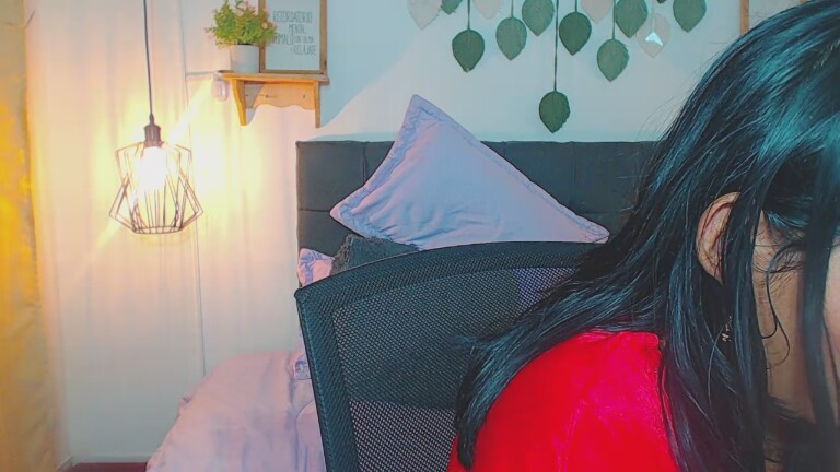 Emma_hassani's Streamate show and profile