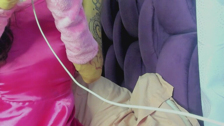 talhiana's Streamate show and profile