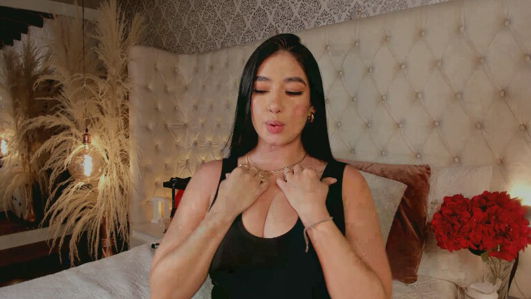 Dannah_Gomez's Streamate show and profile