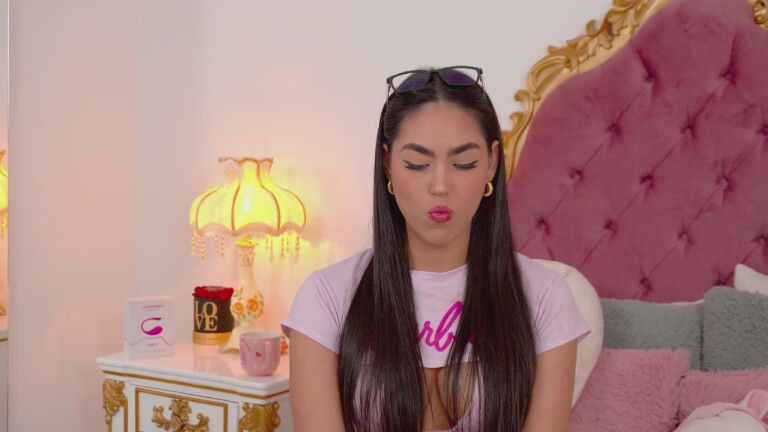 NinnaCrawford's Streamate show and profile