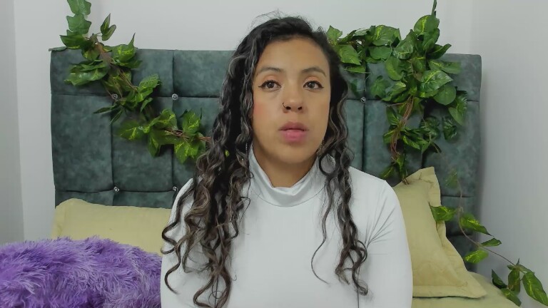 MeganSantana's Streamate show and profile