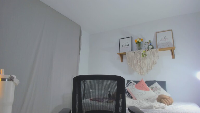 AlissonOwens's Streamate show and profile