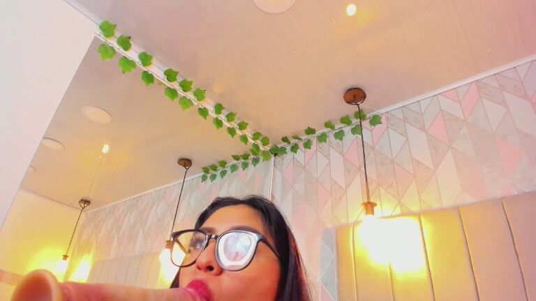 ZoeBell's Streamate show and profile