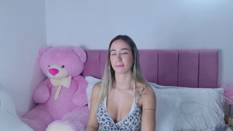 KarinaGoldman's Streamate show and profile