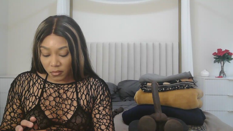 QueenFoxxx's Streamate show and profile