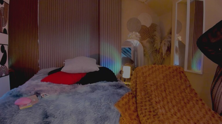 MoonVelvet's Streamate show and profile