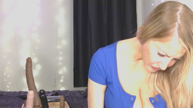 MayaRoseXXX's Streamate show and profile