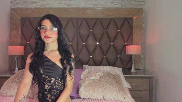 DafneJames's Streamate show and profile