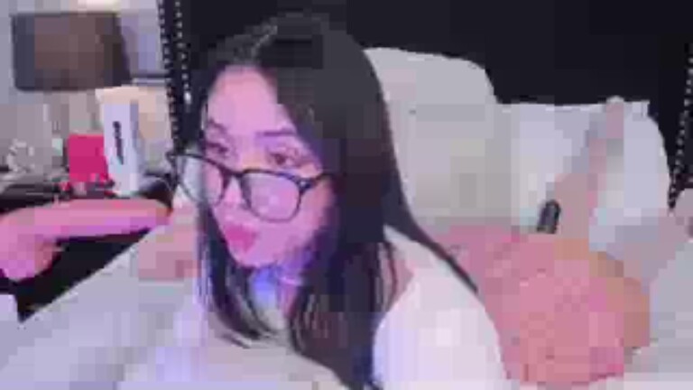 EmilyBlack69's Streamate show and profile